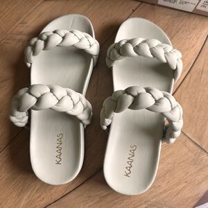 KAANAS Sandals - size 9